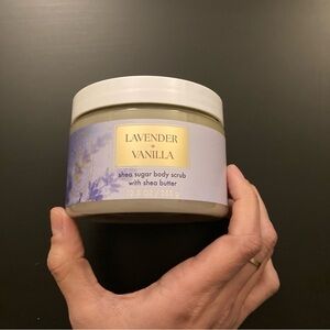 🦁 3/$30 NIB Bath & Body Works Lavender Vanilla Shea Butter Scrub